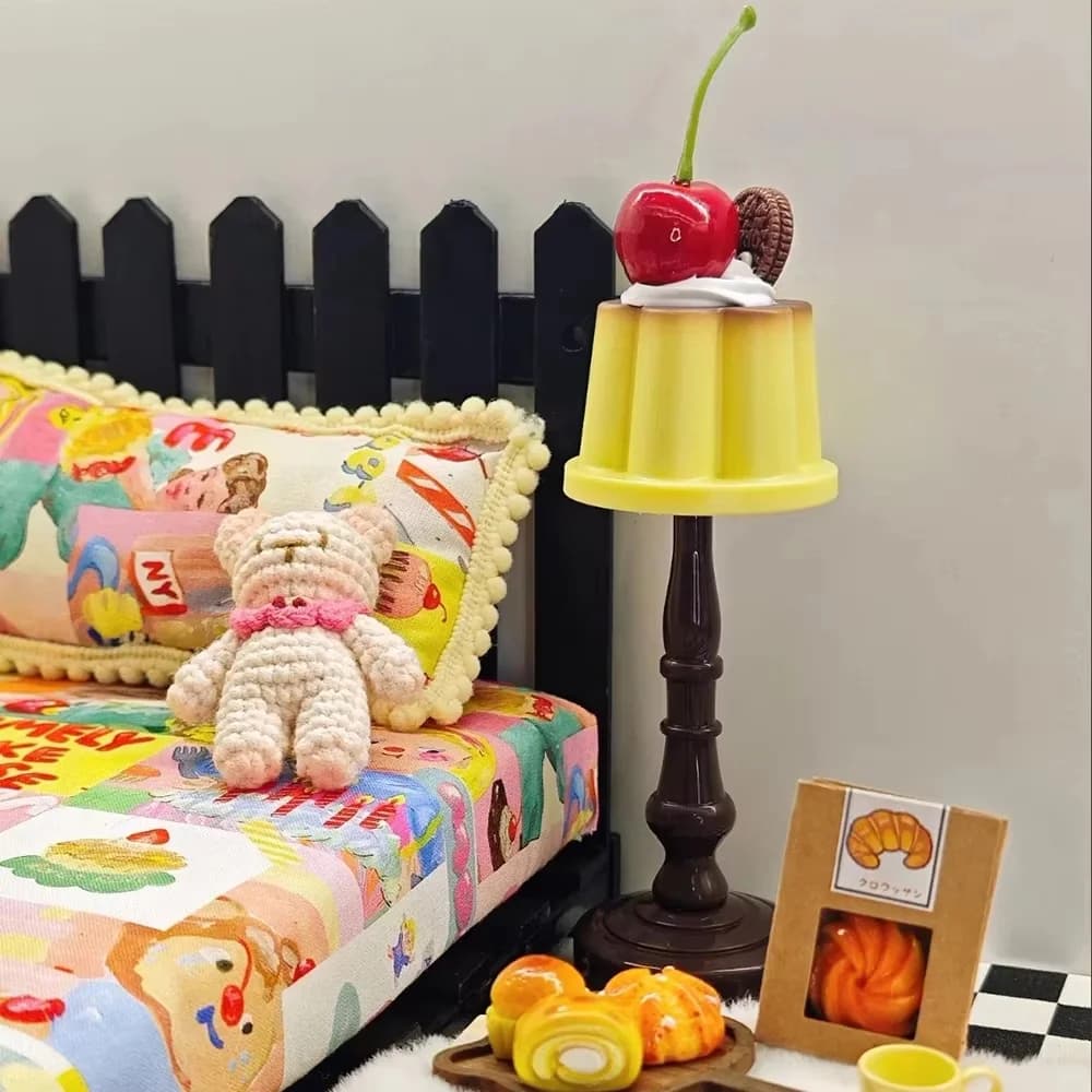 Lampu Meja Mini LED Bentuk Pudding Retro