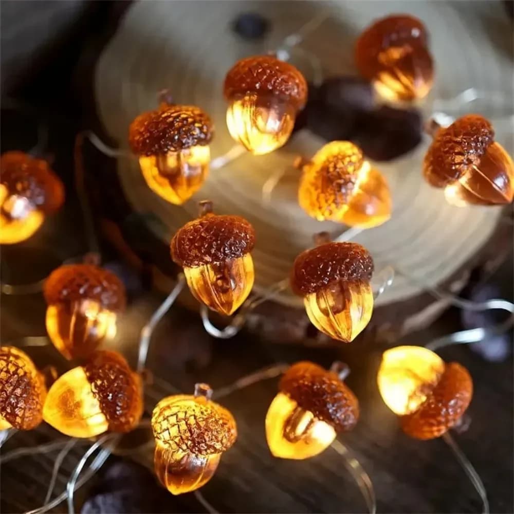 Lampu String LED Bentuk Acorn Kalis Air pada Wayar Tembaga